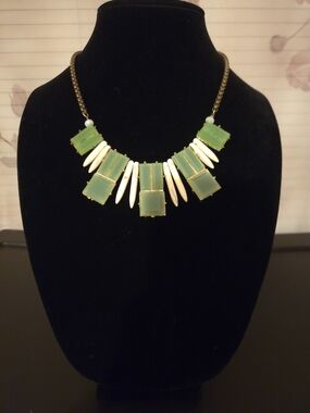 David Aubrey Delilah Spike Stone Necklace White Jade Green Vintage Glass TV